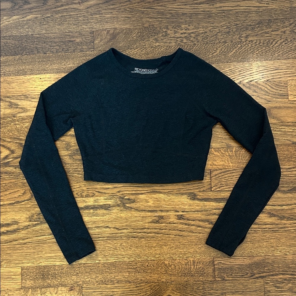 Beyond yoga Black Long Sleeve Crop Too